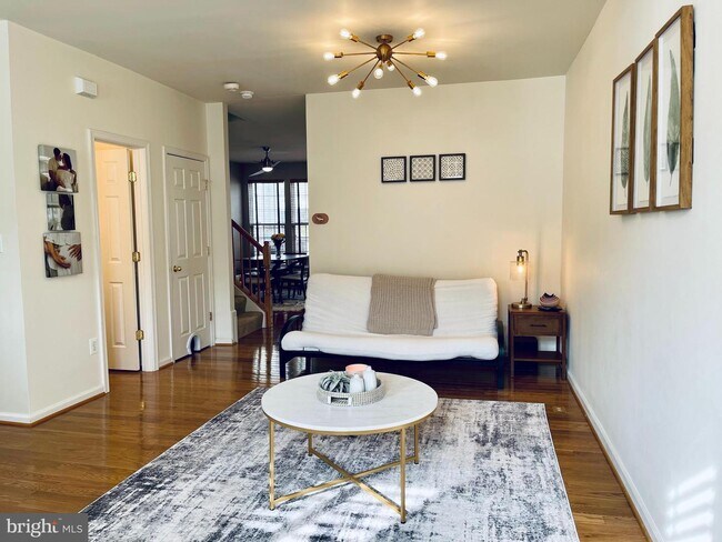 Foto del edificio - 8452 Hallie Rose St