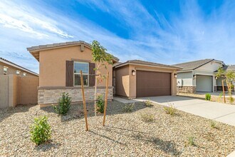 Building Photo - 15999 W Honeysuckle Dr