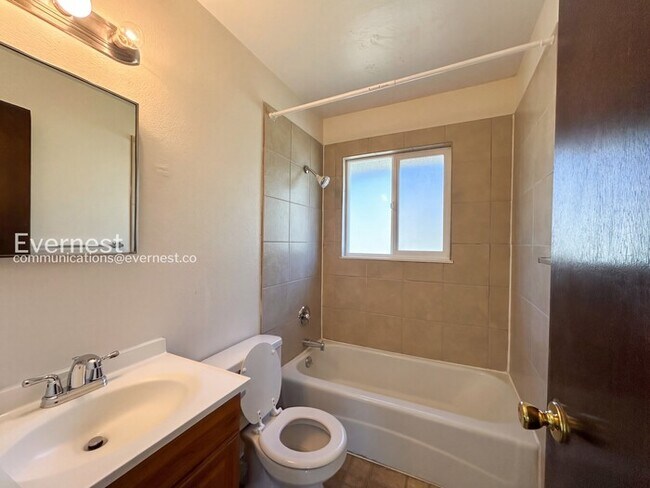 Foto del edificio - 1075 Magnolia St