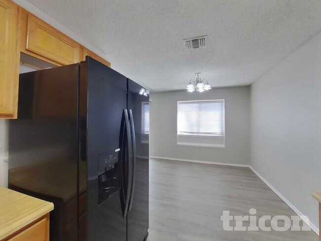 Foto del edificio - 13923 Flairwood St