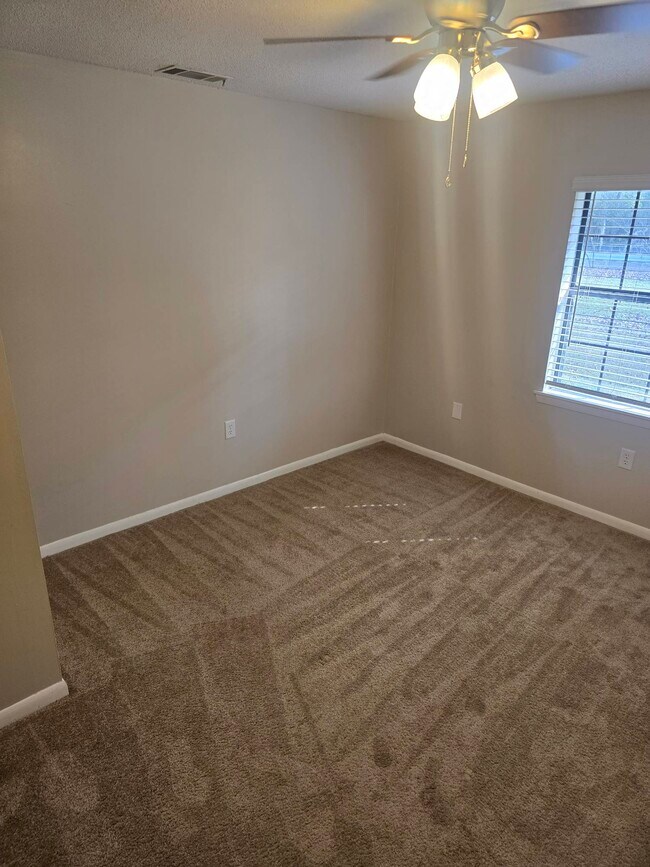 Foto del edificio - 763 Dunlevie Rd