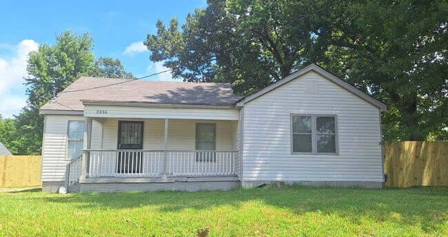 Foto del edificio - Beautifully renovated 4-bedroom 2 bath home