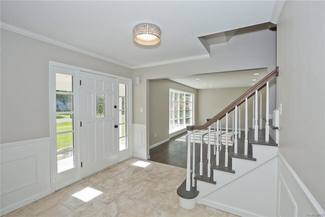 Building Photo - 5582 Northcote Ln
