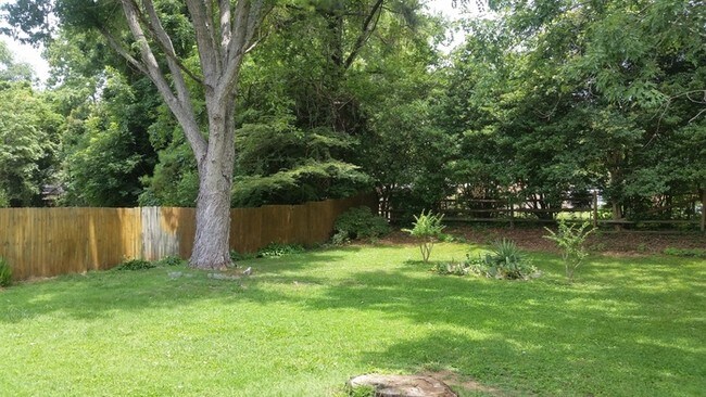 Building Photo - 7411 Middlebury Pl