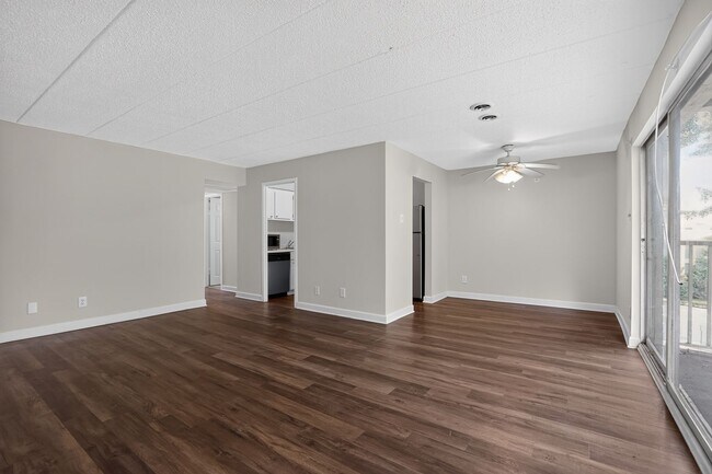 Building Photo - 5703 Indian Ct