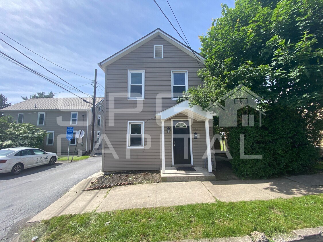 Primary Photo - 138 E South St