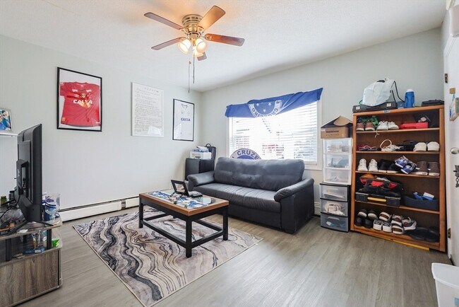 Foto del edificio - 104 Oak St