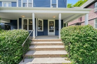 Building Photo - 78 Grove St