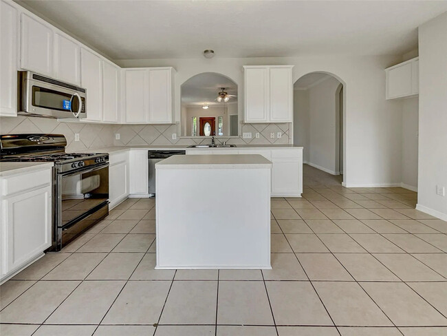 Building Photo - 23434 Goldking Cross Ct