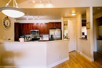 Building Photo - 95-996-996 Wikao St