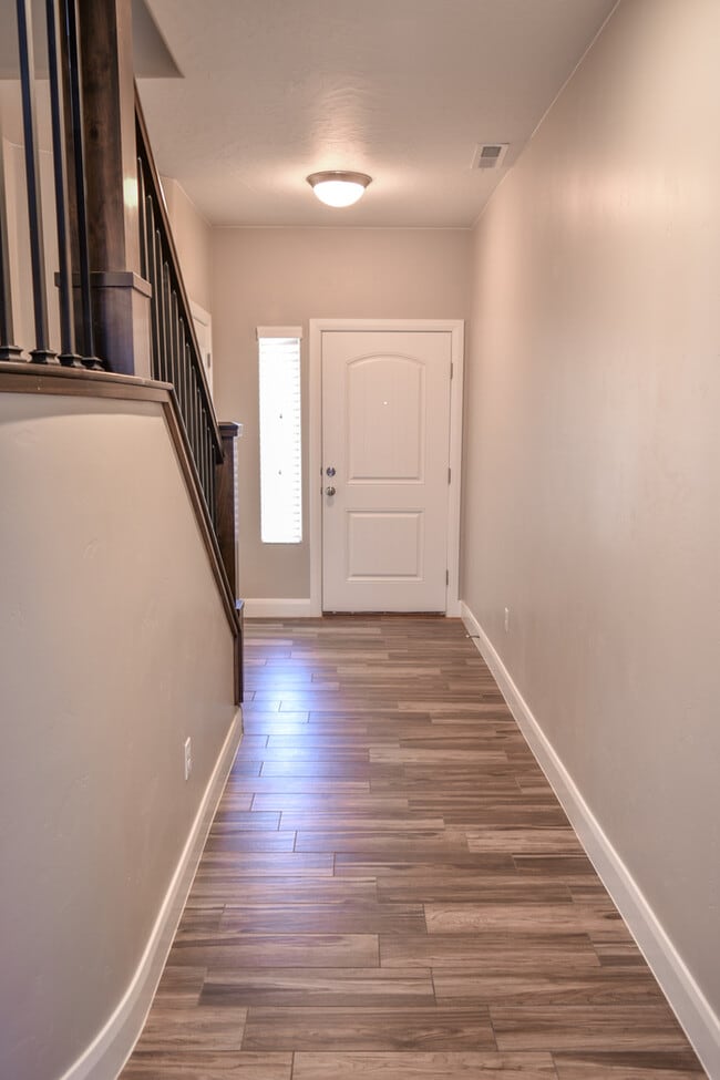 Building Photo - 2520 Blackhawk Dr