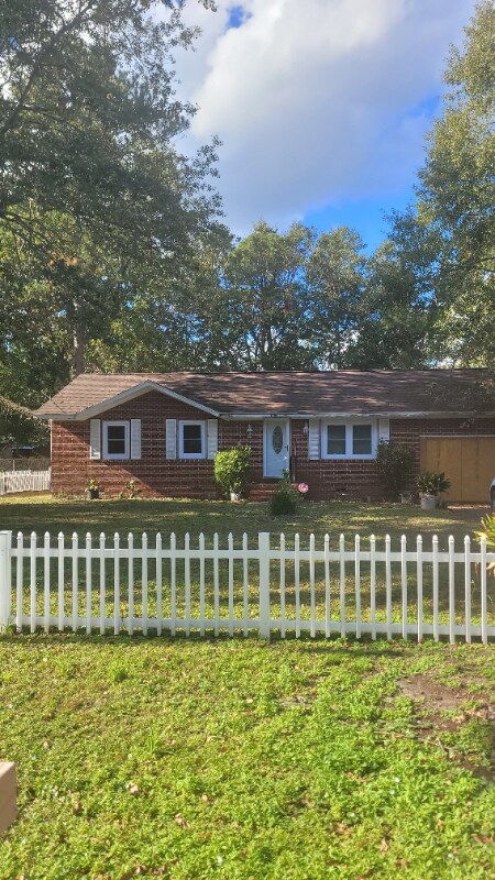 Primary Photo - 1409 Hemingway St