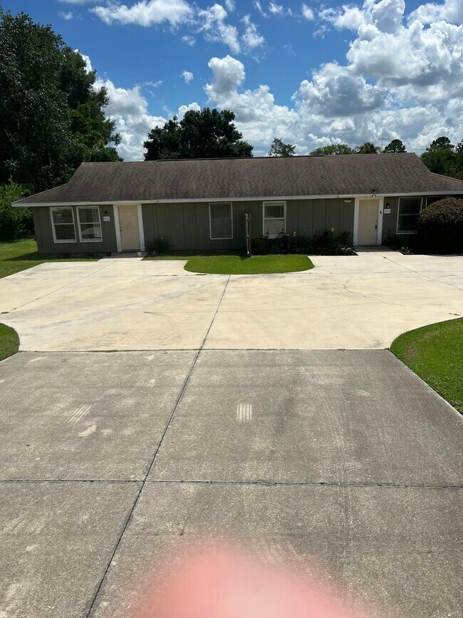 Foto del edificio - 4042 SE County Hwy 484
