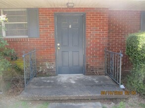 Building Photo - 1519 Palmyra Rd