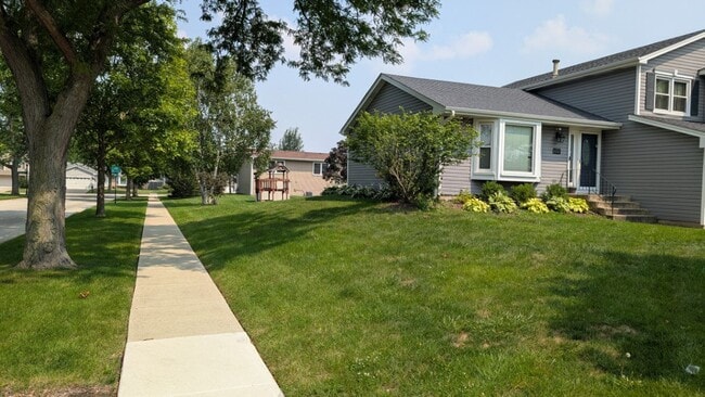 Building Photo - 721 Cutter Ln
