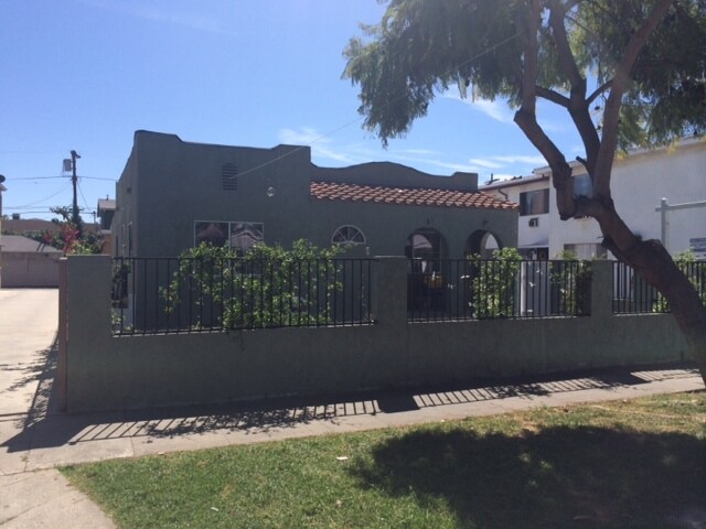 Primary Photo - 14154 Sylvan St