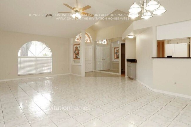 Building Photo - 5909 Redhawk Dr