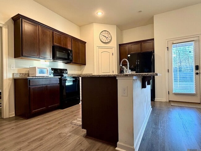 Foto del edificio - 40087 Trace Ave