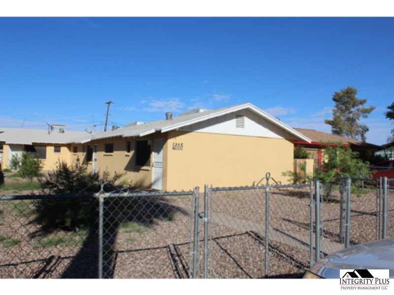 Primary Photo - 2 bd, 1 ba