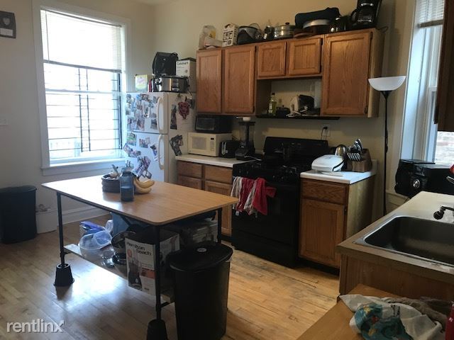 Building Photo - 3 br, 2 bath  - 1322 W Eddy St 2