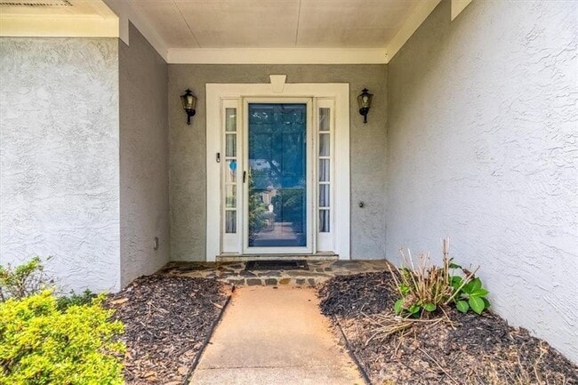 Building Photo - 190 Glen Holly Dr