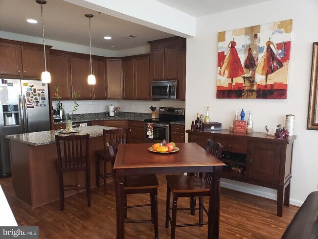Building Photo - 14790 Mason Creek Cir