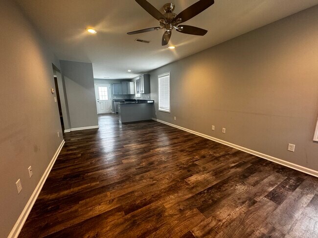 Building Photo - 1501 Eadens Pl