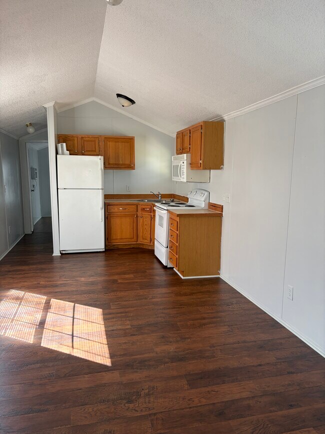 Foto del edificio - 2072 S Jefferson St