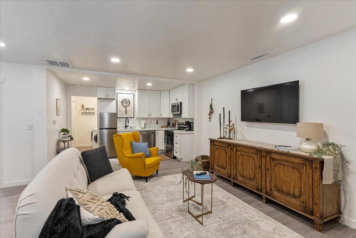 Foto principal - 151 W Mead Ave