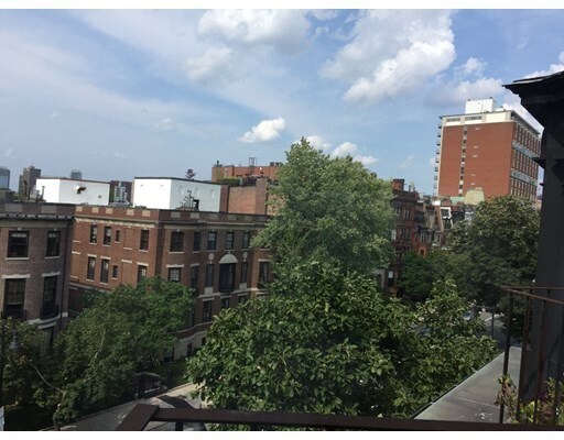 Foto del edificio - 393 Beacon St