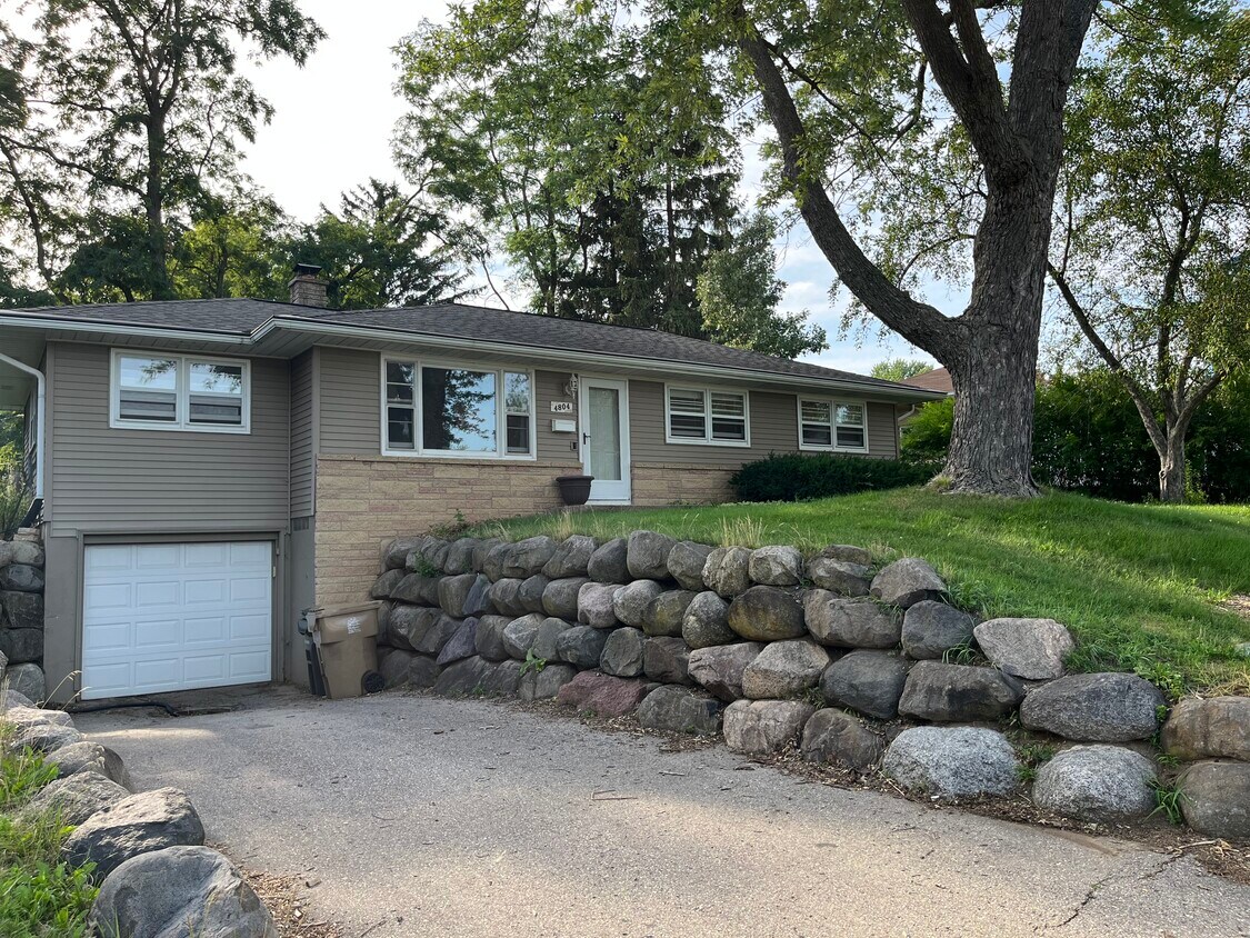Primary Photo - 4804 Spaanem Ave