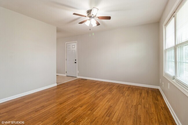 Building Photo - 1214 Highland Ave