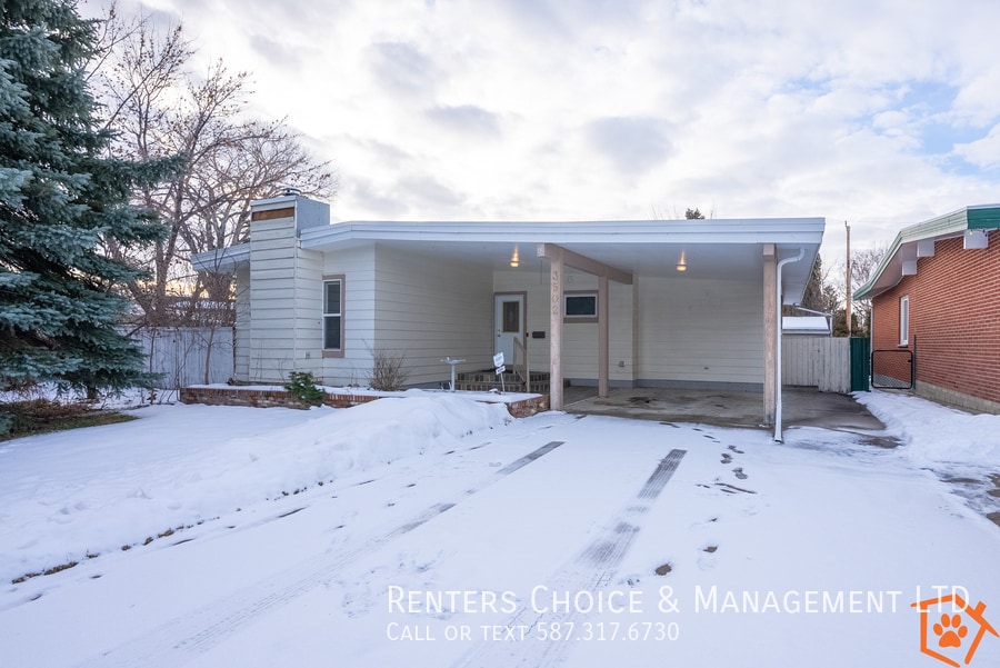 Primary Photo - 2 Bedroom Pet Friendly House With Yard, AC and Assigned Parking