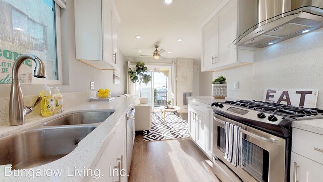 Building Photo - 802 19th St