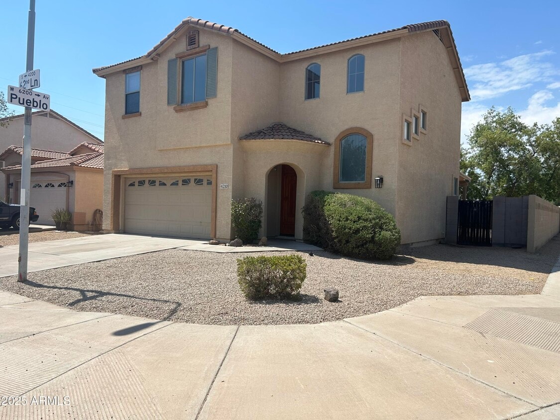 Foto principal - 4210 S 62nd Ln