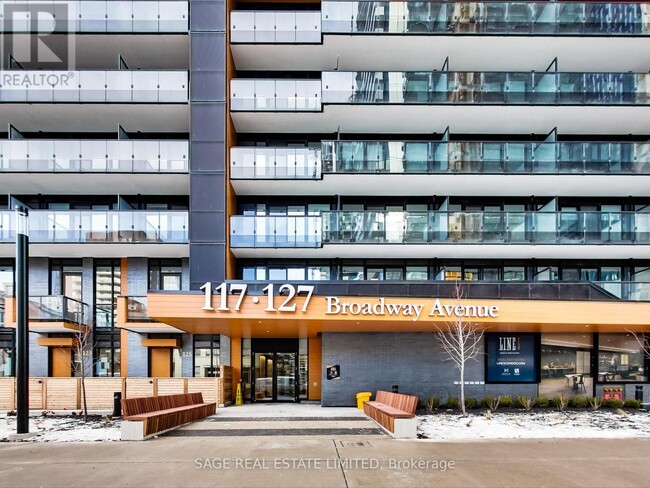 Photo du bâtiment - 117-1117 Broadway Ave