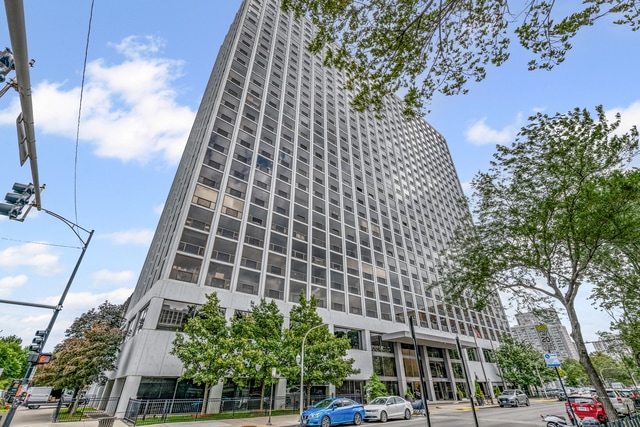 Foto principal - 4343 N Clarendon Ave