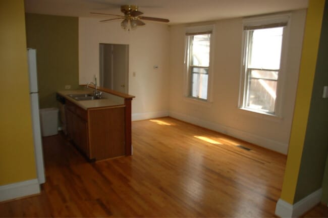 Photo - 3 W Hollister St Apartment