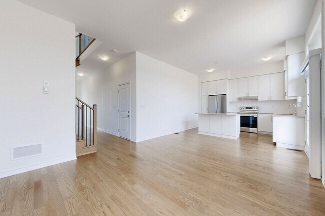 Building Photo - 30 Bridgeland Dr.