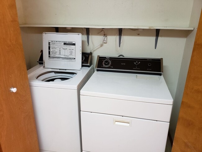 Building Photo - TRIPLE C - 921