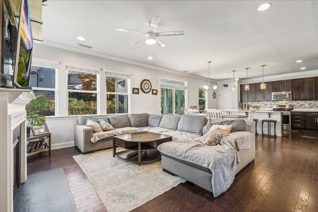 Foto del edificio - Stylish, Energy-Efficient 3 Bed/2.5 Bath H...