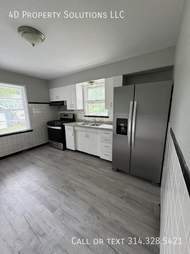Building Photo - Move-In Ready! Lovely 3-BR Family Home in ...