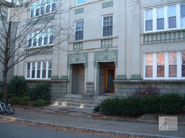 Foto del edificio - 3 bedroom in Brookline MA 02446