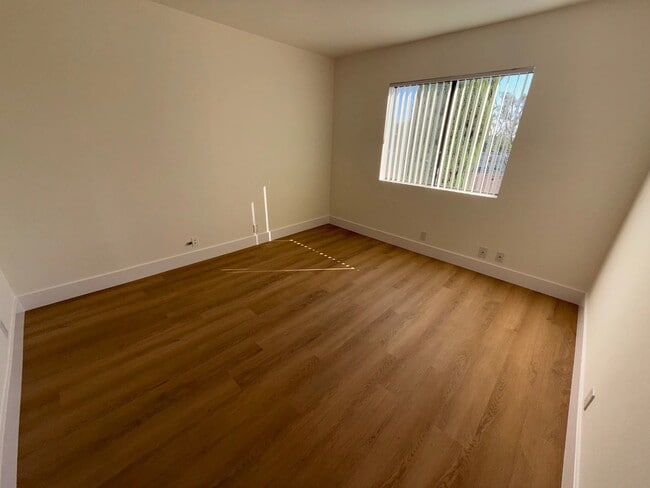 Foto del edificio - 1321 N Vista St