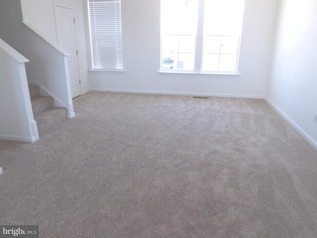 Building Photo - 50 Kirby Ct