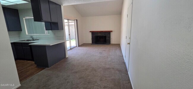 Foto del edificio - 44244 Fig Ave