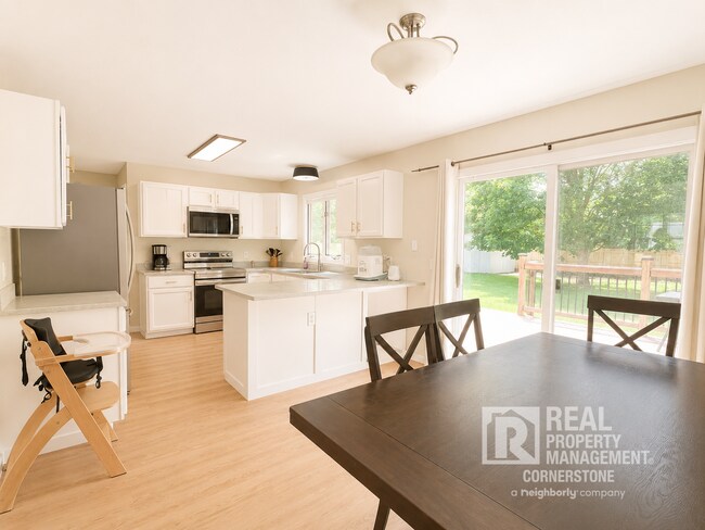 Foto del edificio - Spacious 4BD Home in Orchard Meadows | Finished Basement | Large Backyard