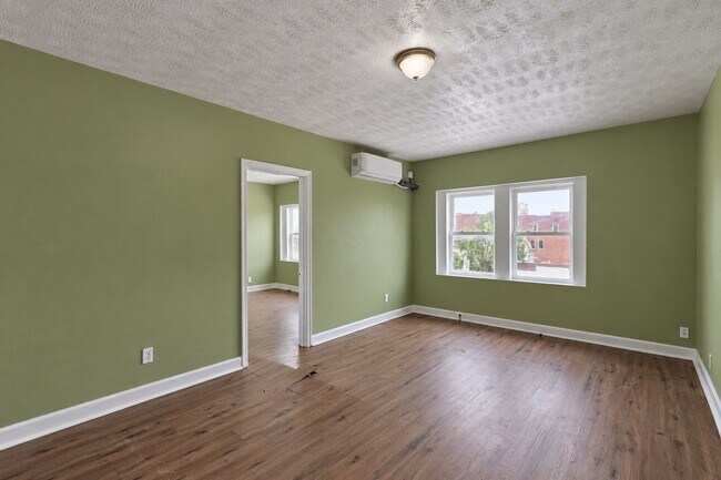 Building Photo - 408 N Wayne St