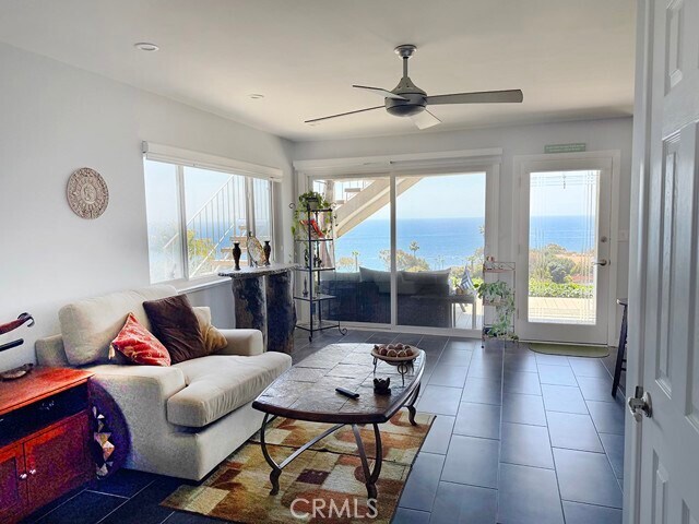 Foto del edificio - 21692 Ocean Vista Dr