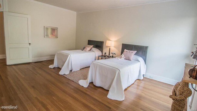 Foto del edificio - 6 br, 5 bath House - 1425 Wentworth Ave